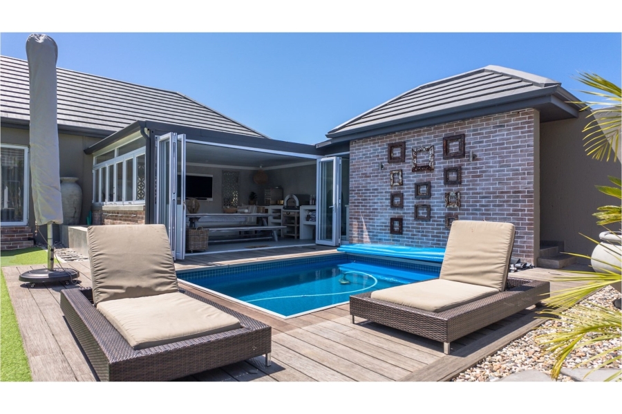 5 Bedroom Property for Sale in Num Num Cape Estate Western Cape